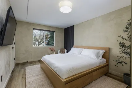 Mountain x Wabi-Sabi right next to Cottonwood Canyon