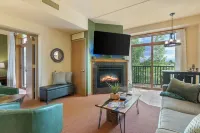 Tee Time Terrace - Cozy Family Condo Near Attractions. Pet Friendly!