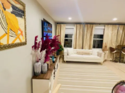 Luxury New-built - Beautiful 3 bedrooms+2 bathrooms Montclair Home Hotels in Montclair