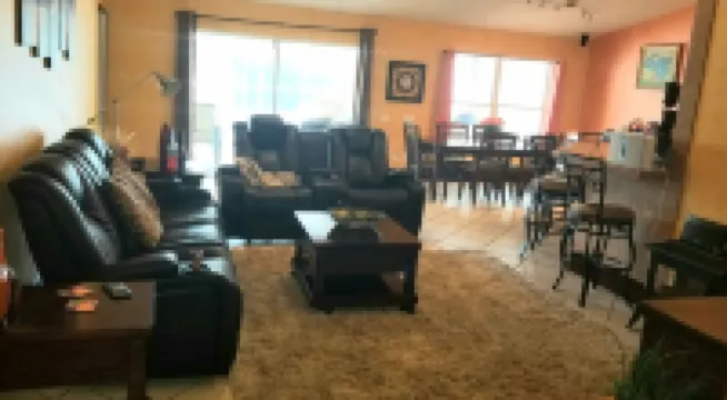 Apollo Beach Retreat Pet-Friendly 3Br w/ Private Heated Pool, Preserve & Beaches