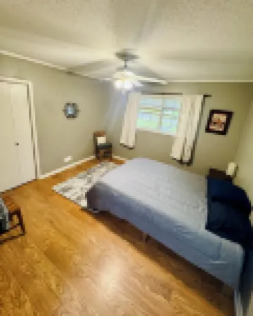 Charming 4-bedroom house with AC and WiFi in peaceful Texarkana