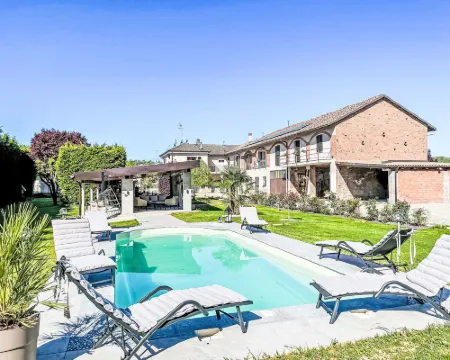 Tenuta Beatrice Hotels in Castell'Alfero