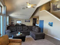 Sheboygan Waterfront 3 Bedroom 2.5 Bathroom Home Hotels in Sheboygan