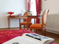 Médicis Home Puteaux Hotels in Suresnes