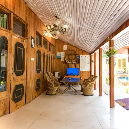 Parvati Kuteer Riverside Resort