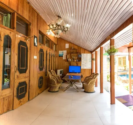 Parvati Kuteer Riverside Resort Отели в г. Касоль