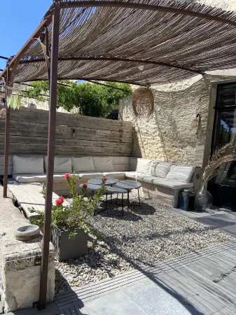 Mas Lafleur Отели в г. Нов