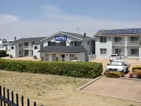 Coachman's Inn Motel فنادق في باثرست