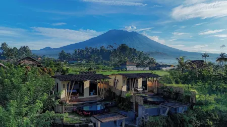 Shigar Livin Bali Отели рядом с достопримечательностью «Tukad Cepung Waterfall»