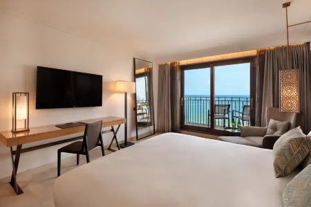 The Setai Tel Aviv, a Member of the Leading Hotels of the World Отели рядом с достопримечательностью «Дом Бен-Гуриона»