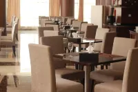 National Park Hotel - breakfast