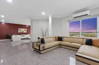 로이맨스 로지 불라 호텔