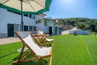 Central Suites Arouca Hotels in Arouca