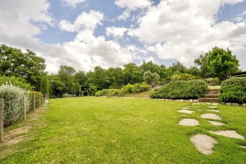 รีสอร์ทหรูในชนบททัสคัญ