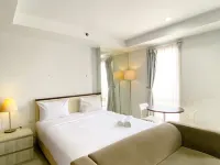 Cozy and Spacious Studio Room Azalea Suites Apartment