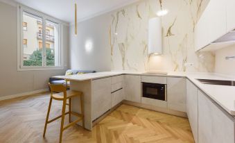 2. 발로리 아파트먼..