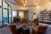 6th Floor Condo with Amazing Lake and Mountain Views!