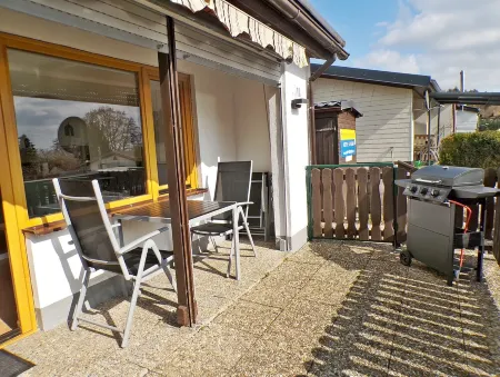 Vacation home at the node A10 Grill, terrace, desk, printer, 2xTV, kitchen Отели в г. Грайфенштайн