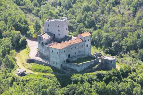 Tenuta Castel Dell'Aquila Hotels in Massa-Carrara