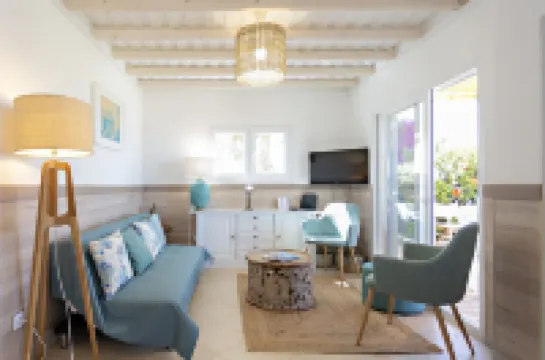 Villa Lydia in Faro With 3 Bedrooms and 1 Bathrooms