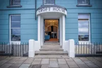 No 4 Croft House - Luxury 2 Bed Apartment - Tenby Hôtels à proximité de : Tenby North Beach