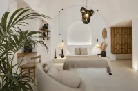 You and Me Suites Hotels in Thira