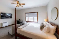 Hillside Villa Ohio Hotels in Paint Township