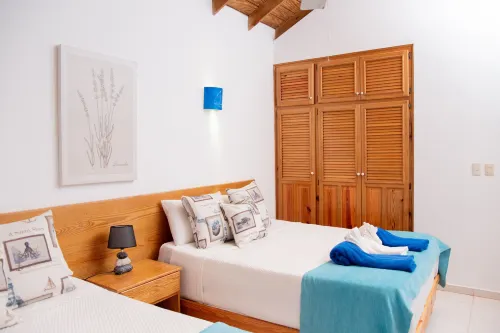 El Pelicano Apart-Hotel - parking