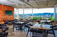 The Hotel Ezri Hotel a Meru