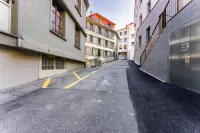 TouchBed City Apartments - 駐車場