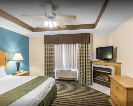 American Inn and Suites Hotels in Dubuque County