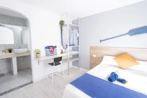 Hostel Neon Tenerife - 3-Star