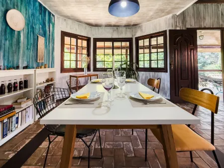 Casa térrea e confortável na Granja Отели рядом с достопримечательностью «Templo Zu Lai»