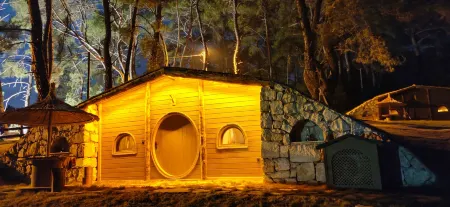 Hobbitton Village Отели в г. Кумлуджа