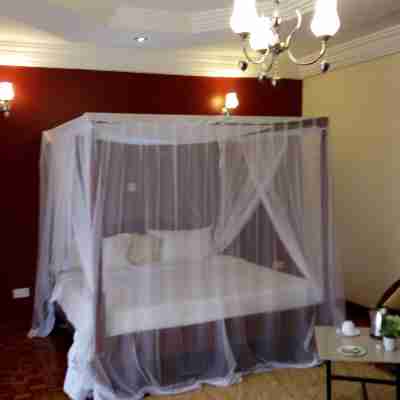 Karen Crescent Hotel Rooms
