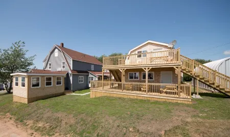 The Archie & Isidore Hotel