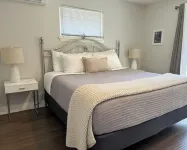 Bay Town Studio: Hospitality by the Bay!