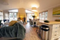 Hollicarrs - the Rushes