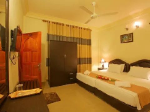 Hanifaru Transit Inn Hotels in Dharavandhoo Island