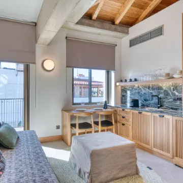 Capital Luxury Suites