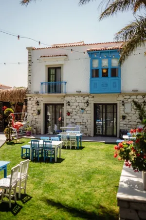 Trend Blue Boutique Otel Отели в г. Boyalik Mahallesi