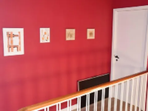 ラブリー タウン アパートメント - スリープス 5, パーキング & ガーデン グラムのホテル