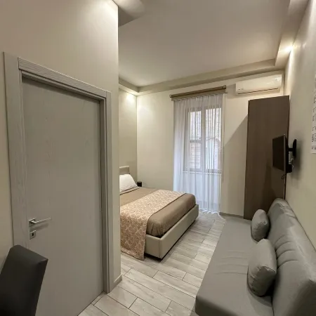 Residenza Suarez Отели рядом с достопримечательностью «Станция метро Frullone»