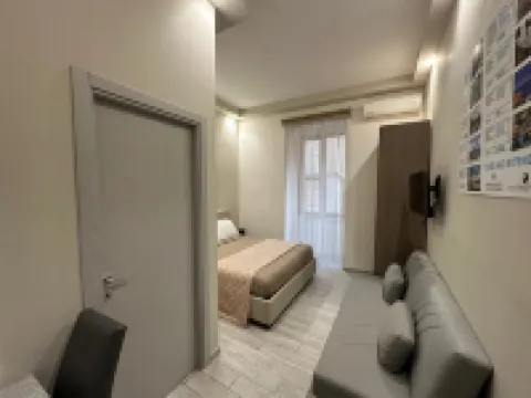 Residenza Suarez Hotels near Ospedale Santobono