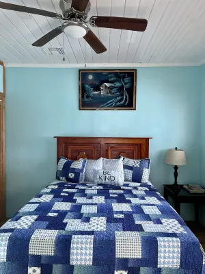 Dawson’s Hideaway Hotels near The Dig