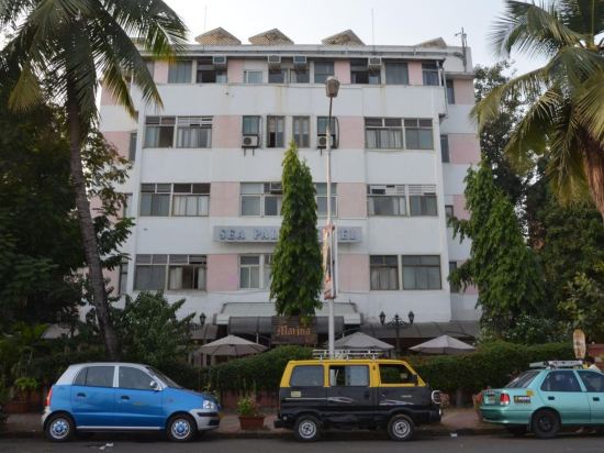 Sea Palace Hotel - Near Gateway of India