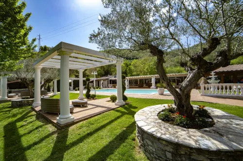 Palazzo Del Papa Agriturismo Hotels in Arrone