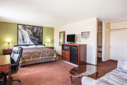 Super 8 by Wyndham Harrisonburg Hotel di Ashby