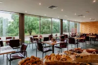 Axis Ponte de Lima Golf Resort Hotel فنادق في Fornelos