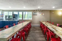 Super 8 by Wyndham Duluth Hotels in Proctor